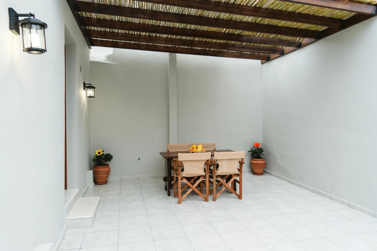 Aesthisis Sensational Accommodation Archangelos Archangelos  Luaran gambar